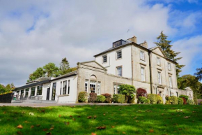 Strathaven Hotel